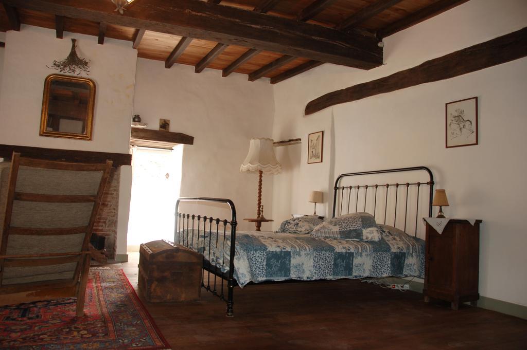 Auberge Lion D'Or Saint-Antonin Ruang foto