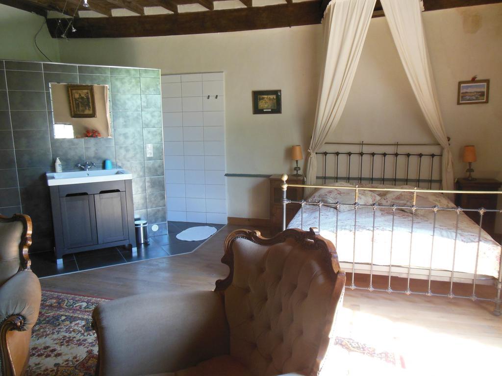 Auberge Lion D'Or Saint-Antonin Ruang foto