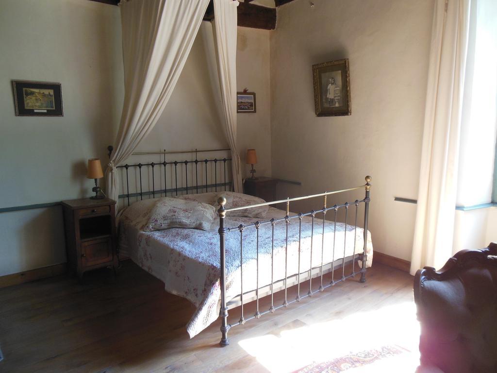 Auberge Lion D'Or Saint-Antonin Ruang foto