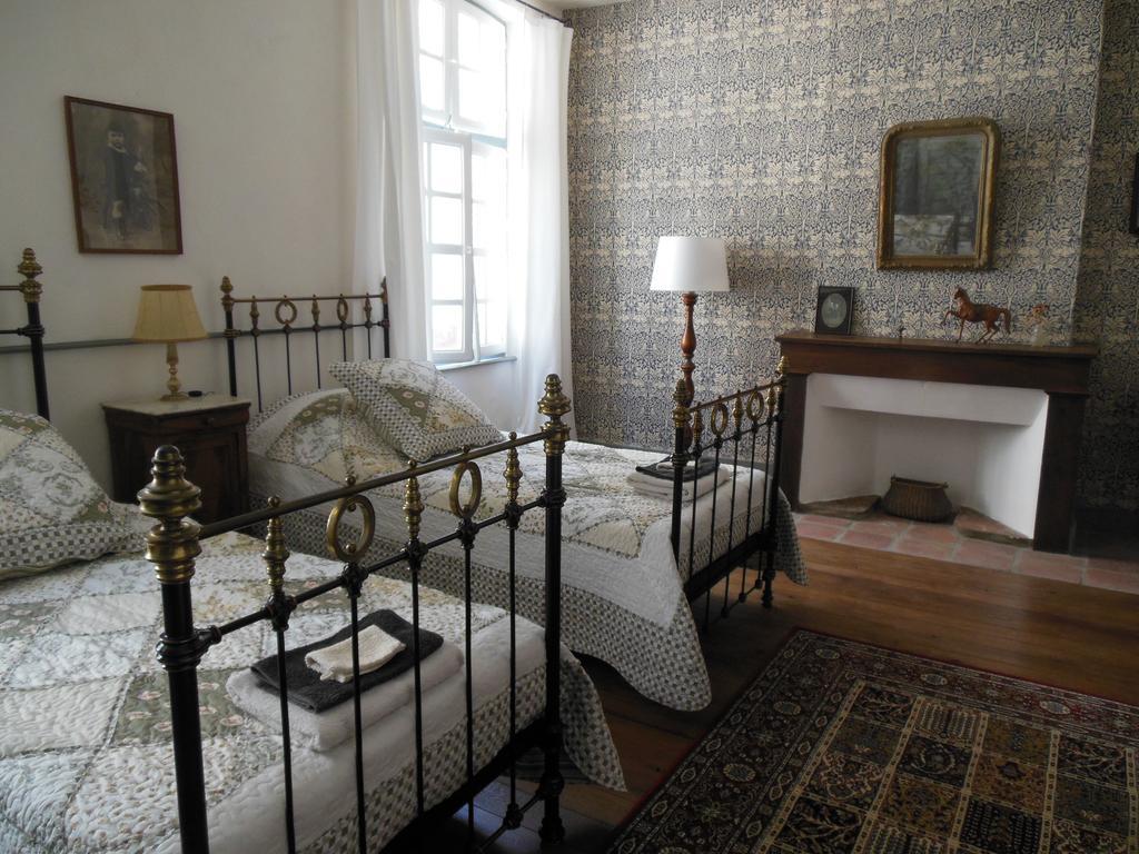 Auberge Lion D'Or Saint-Antonin Ruang foto