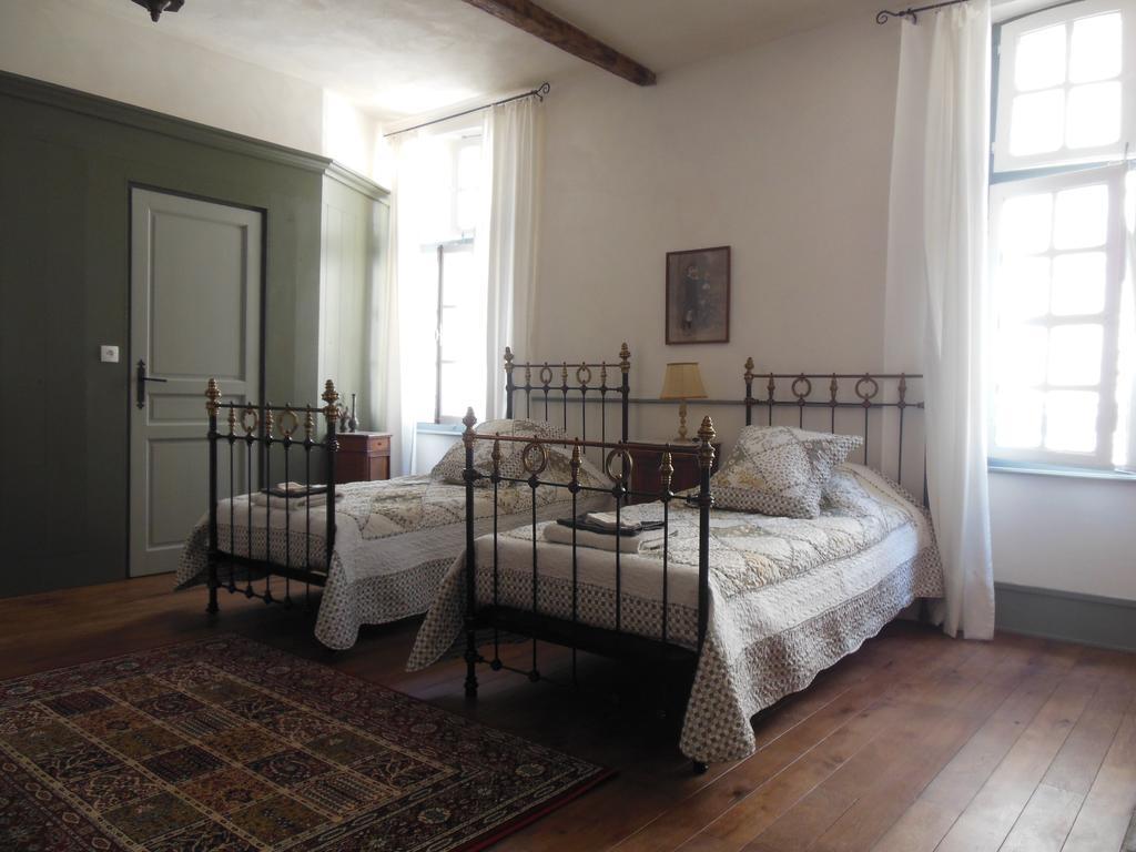 Auberge Lion D'Or Saint-Antonin Ruang foto