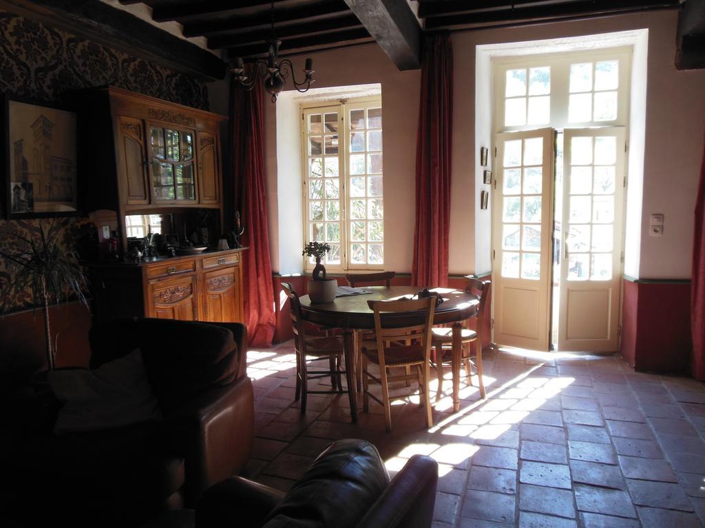 Auberge Lion D'Or Saint-Antonin Bagian luar foto