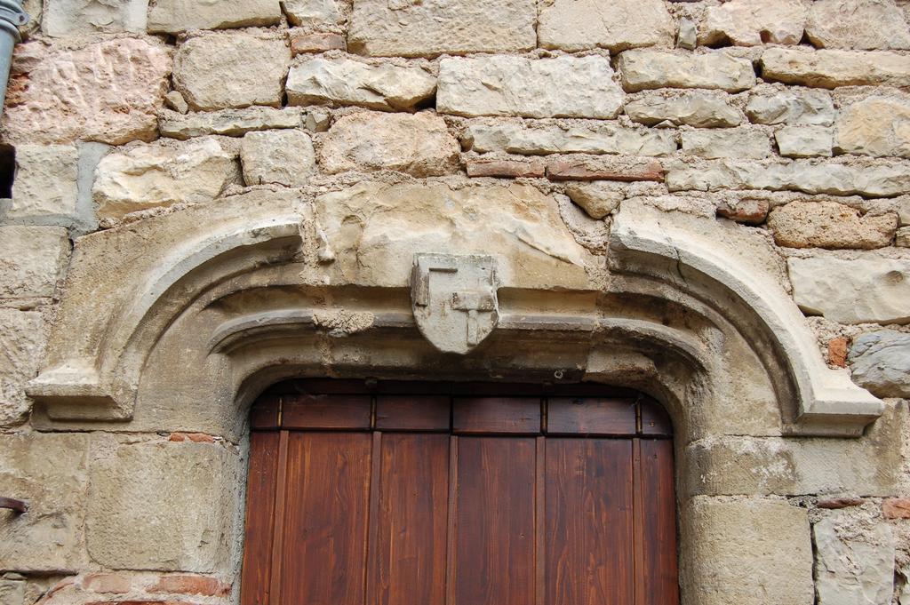 Auberge Lion D'Or Saint-Antonin Bagian luar foto