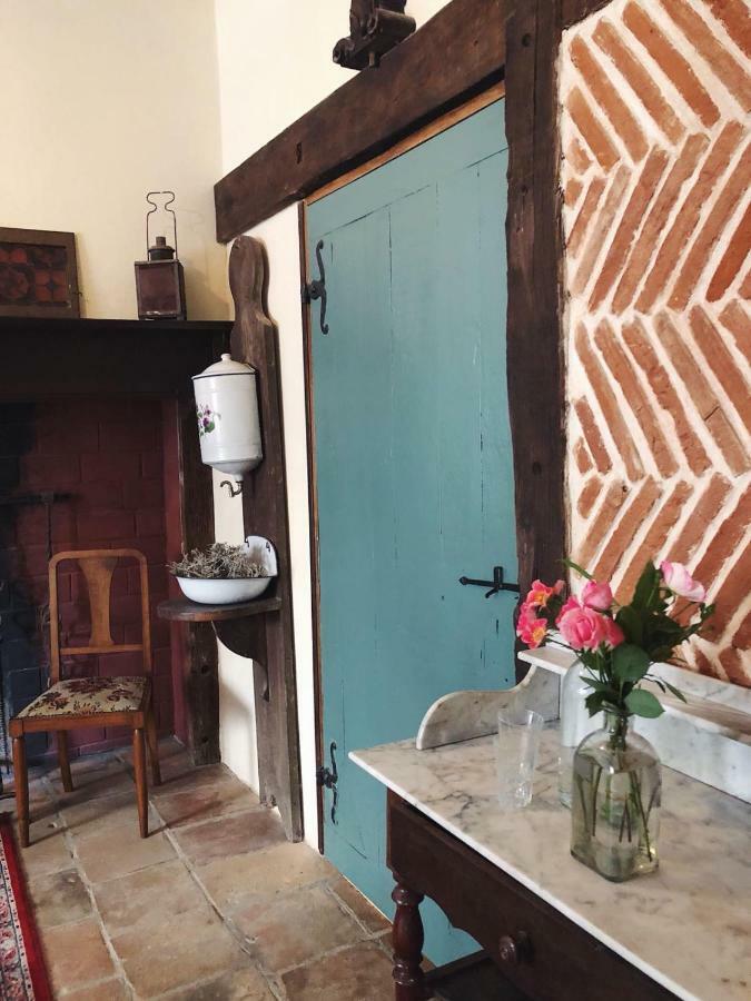 Auberge Lion D'Or Saint-Antonin Bagian luar foto