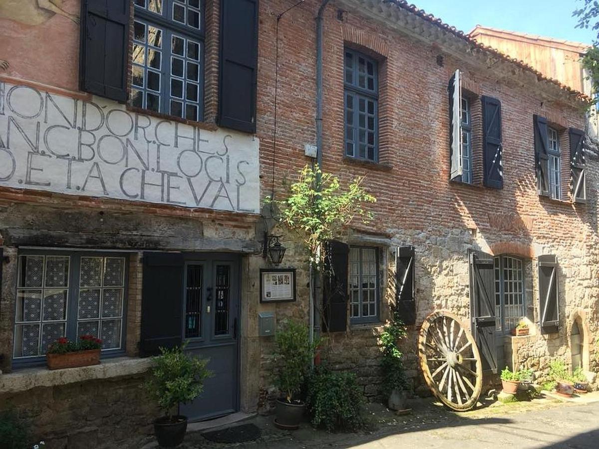 Auberge Lion D'Or Saint-Antonin Bagian luar foto